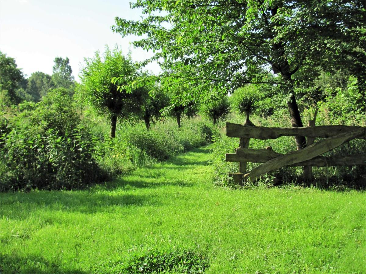 Gaestezimmer Im Engelshof, 61224 Moormerland Bagian luar foto